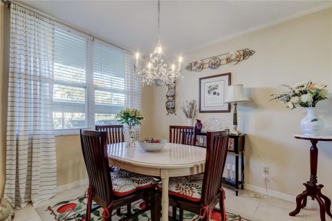 Condominio en venta en Saint Petersburg, Florida, 1 dormitorio, 86.4 m2 № 2142123 - foto 17