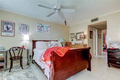 Condominio en venta en Saint Petersburg, Florida, 1 dormitorio, 86.4 m2 № 2142123 - foto 22