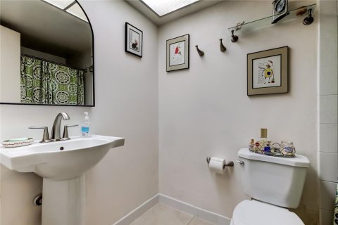 Condominio en venta en Saint Petersburg, Florida, 1 dormitorio, 86.4 m2 № 2142123 - foto 10
