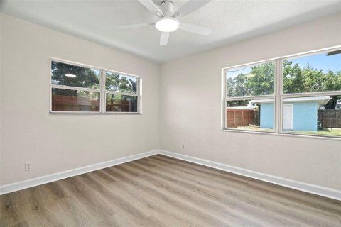 House in Gulfport, Florida 3 bedrooms, 148.27 sq.m. № 1866717 - photo 26