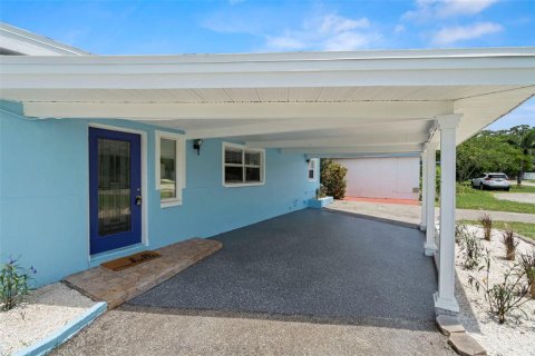 House in Gulfport, Florida 3 bedrooms, 148.27 sq.m. № 1866717 - photo 3