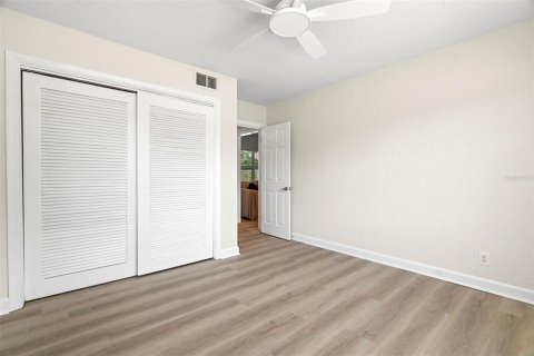 House in Gulfport, Florida 3 bedrooms, 148.27 sq.m. № 1866717 - photo 24