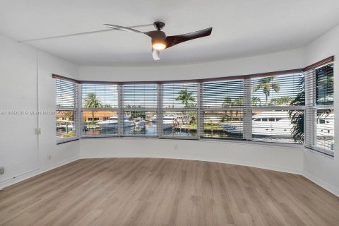 Condo in Fort Lauderdale, Florida, 2 bedrooms  № 1963212 - photo 10
