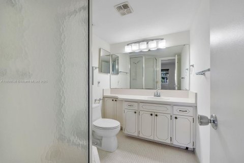 Condo in Fort Lauderdale, Florida, 2 bedrooms  № 1963212 - photo 28