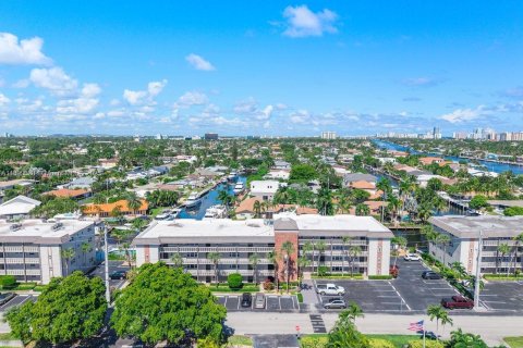 Condo in Fort Lauderdale, Florida, 2 bedrooms  № 1963212 - photo 19