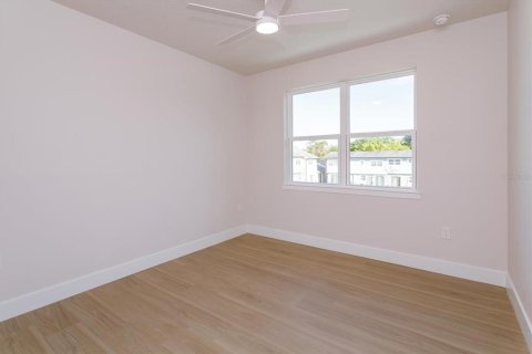 Touwnhouse à vendre à Longwood, Floride: 3 chambres, 170.48 m2 № 2098973 - photo 18