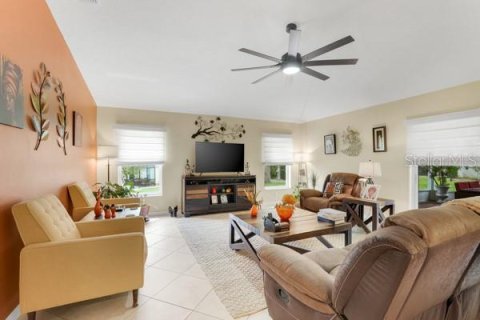House in Leesburg, Florida 3 bedrooms, 191.84 sq.m. № 1915418 - photo 28