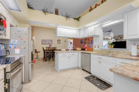 House in Leesburg, Florida 3 bedrooms, 191.84 sq.m. № 1915418 - photo 17