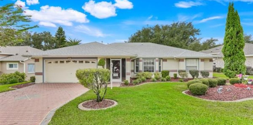House in Leesburg, Florida 3 bedrooms, 191.84 sq.m. № 1915418