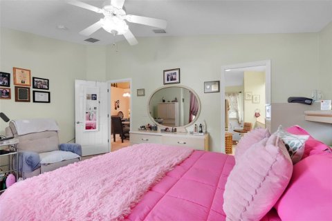 House in Leesburg, Florida 3 bedrooms, 191.84 sq.m. № 1915418 - photo 11