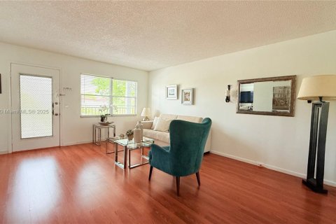 Condominio en venta en Pembroke Pines, Florida, 2 dormitorios, 88.54 m2 № 1861189 - foto 8