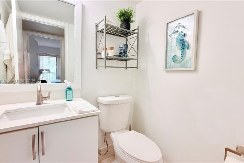 Condominio en venta en Pembroke Pines, Florida, 2 dormitorios, 88.54 m2 № 1861189 - foto 18