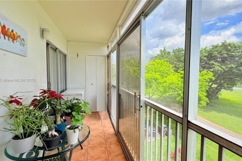 Condominio en venta en Pembroke Pines, Florida, 2 dormitorios, 88.54 m2 № 1861189 - foto 21