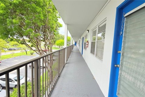 Condominio en venta en Pembroke Pines, Florida, 2 dormitorios, 88.54 m2 № 1861189 - foto 26