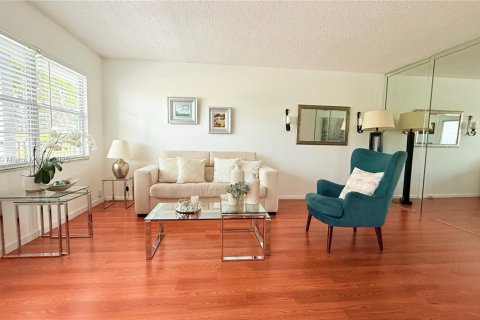 Condominio en venta en Pembroke Pines, Florida, 2 dormitorios, 88.54 m2 № 1861189 - foto 9