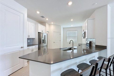Casa en alquiler en Kissimmee, Florida, 3 dormitorios, 157.93 m2 № 1857904 - foto 5