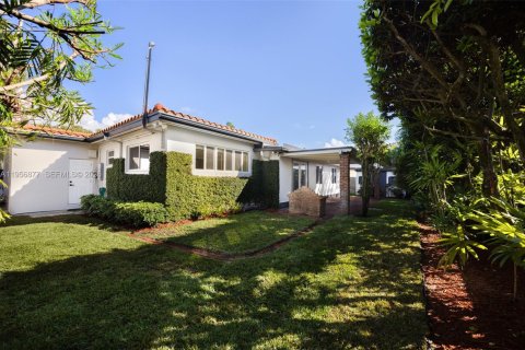 Casa en alquiler en Miami, Florida, 3 dormitorios, 169.64 m2 № 2010812 - foto 15