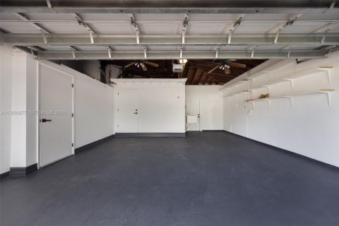 Casa en alquiler en Miami, Florida, 3 dormitorios, 169.64 m2 № 2010812 - foto 14