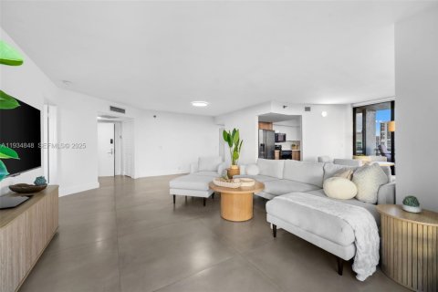 Condominio en venta en Aventura, Florida, 2 dormitorios, 118.08 m2 № 1993521 - foto 8