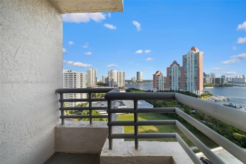 Condominio en venta en Aventura, Florida, 2 dormitorios, 118.08 m2 № 1993521 - foto 23