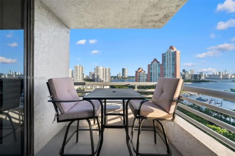 Condominio en venta en Aventura, Florida, 2 dormitorios, 118.08 m2 № 1993521 - foto 11