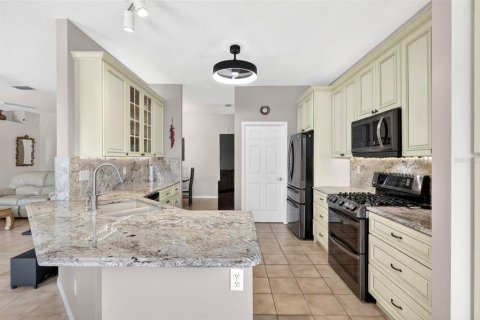 House in Sarasota, Florida 3 bedrooms, 151.8 sq.m. № 2110111 - photo 24