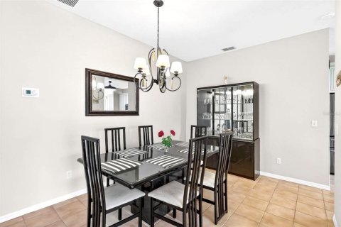 House in Sarasota, Florida 3 bedrooms, 151.8 sq.m. № 2110111 - photo 22