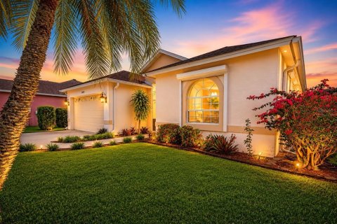 House in Sarasota, Florida 3 bedrooms, 151.8 sq.m. № 2110111 - photo 9