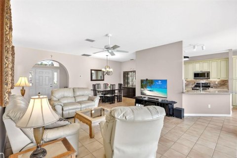 House in Sarasota, Florida 3 bedrooms, 151.8 sq.m. № 2110111 - photo 20