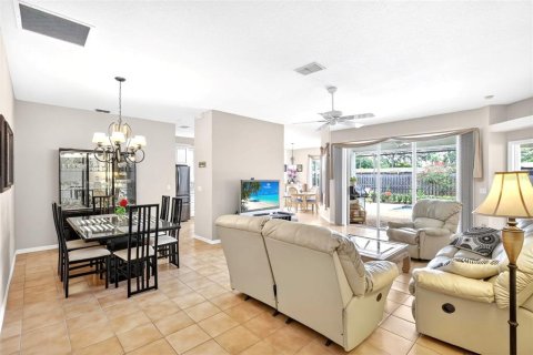 House in Sarasota, Florida 3 bedrooms, 151.8 sq.m. № 2110111 - photo 17