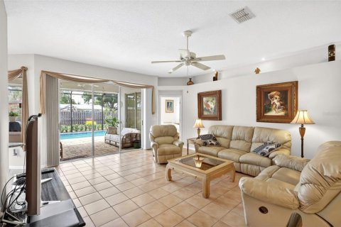 House in Sarasota, Florida 3 bedrooms, 151.8 sq.m. № 2110111 - photo 19