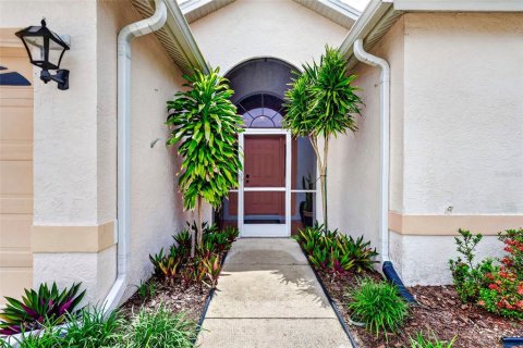 House in Sarasota, Florida 3 bedrooms, 151.8 sq.m. № 2110111 - photo 14
