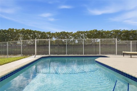 Villa ou maison à vendre à Weston, Floride: 3 chambres, 151.52 m2 № 2029161 - photo 11