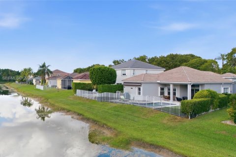 Villa ou maison à vendre à Weston, Floride: 3 chambres, 151.52 m2 № 2029161 - photo 5