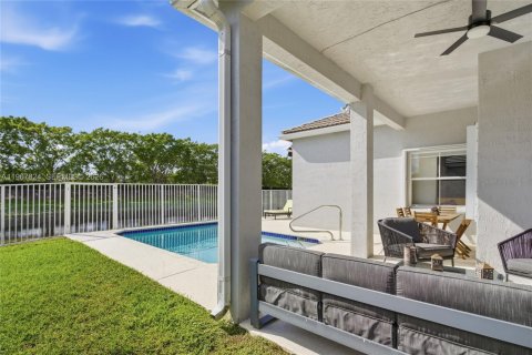 Villa ou maison à vendre à Weston, Floride: 3 chambres, 151.52 m2 № 2029161 - photo 10