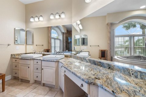 House in Ruskin, Florida 3 bedrooms, 290.6 sq.m. № 1517938 - photo 28
