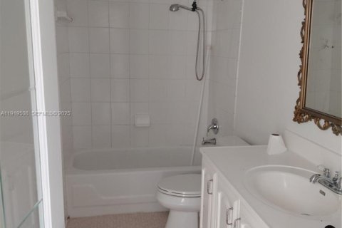 Copropriété à louer à North Palm Beach, Floride: 1 chambre, 63.55 m2 № 1983809 - photo 13