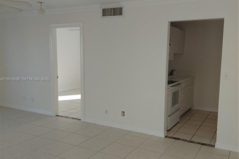 Copropriété à louer à North Palm Beach, Floride: 1 chambre, 63.55 m2 № 1983809 - photo 6