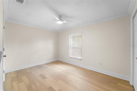 Townhouse in Tampa, Florida 2 bedrooms, 94.76 sq.m. № 2156383 - photo 15