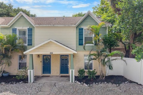 Townhouse in Tampa, Florida 2 bedrooms, 94.76 sq.m. № 2156383