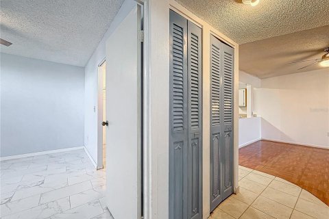 Condo in Lauderdale Lakes, Florida, 2 bedrooms  № 1545511 - photo 7