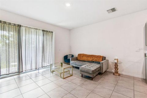 Adosado en venta en Wesley Chapel, Florida, 3 dormitorios, 155.43 m2 № 1919183 - foto 14