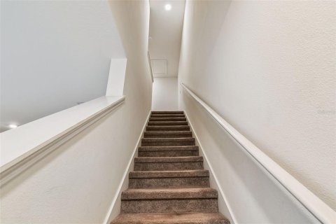 Adosado en venta en Wesley Chapel, Florida, 3 dormitorios, 155.43 m2 № 1919183 - foto 17