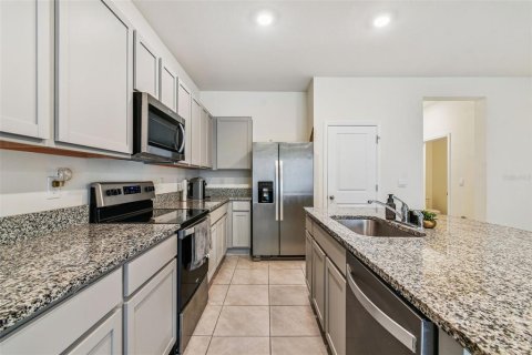 Adosado en venta en Wesley Chapel, Florida, 3 dormitorios, 155.43 m2 № 1919183 - foto 12