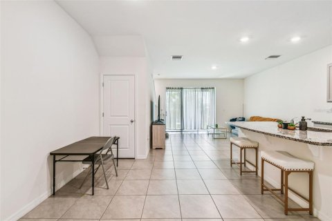 Adosado en venta en Wesley Chapel, Florida, 3 dormitorios, 155.43 m2 № 1919183 - foto 8