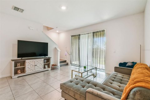 Adosado en venta en Wesley Chapel, Florida, 3 dormitorios, 155.43 m2 № 1919183 - foto 15