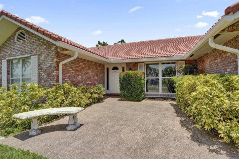 House in Coral Springs, Florida 4 bedrooms, 226.59 sq.m. № 2191696 - photo 3