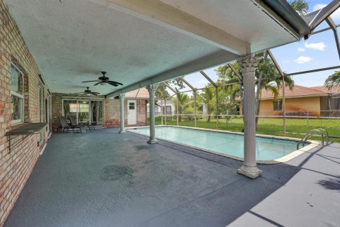 House in Coral Springs, Florida 4 bedrooms, 226.59 sq.m. № 2191696 - photo 26