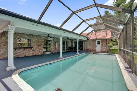 House in Coral Springs, Florida 4 bedrooms, 226.59 sq.m. № 2191696 - photo 27