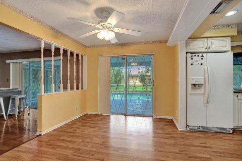 House in Coral Springs, Florida 4 bedrooms, 226.59 sq.m. № 2191696 - photo 9